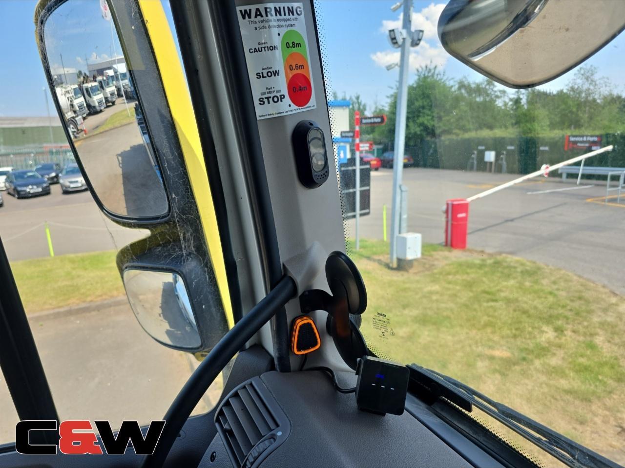 Vehicle image 37